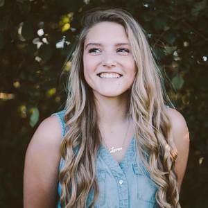 Meet your Posher, Lauren